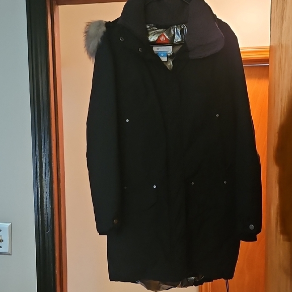 Columbia Black Parka with Fur Trim - Picture 1 of 7
